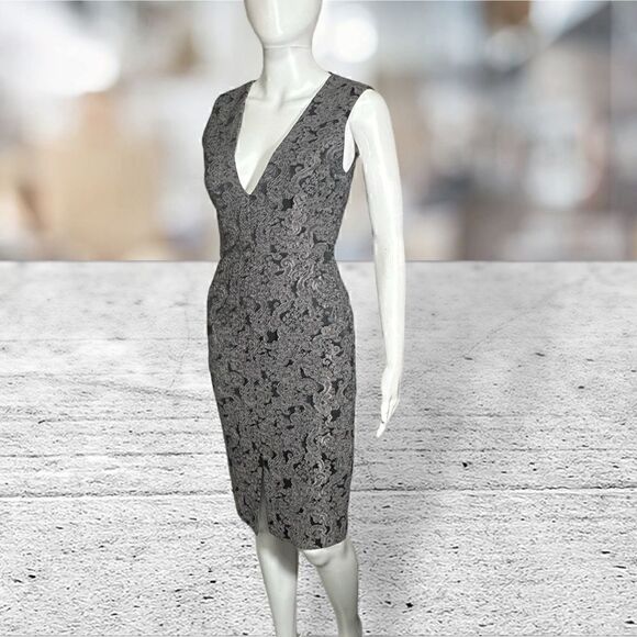 Alice + Olivia ‘Baylee’ Embroidered Sheath Dress - Picture 4 of 8